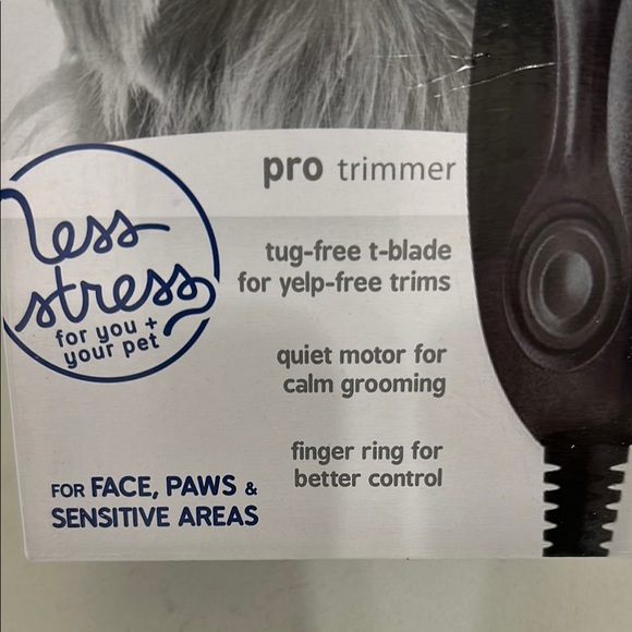 Oster Calm Trims Pro Trimmer - Picture 2 of 9